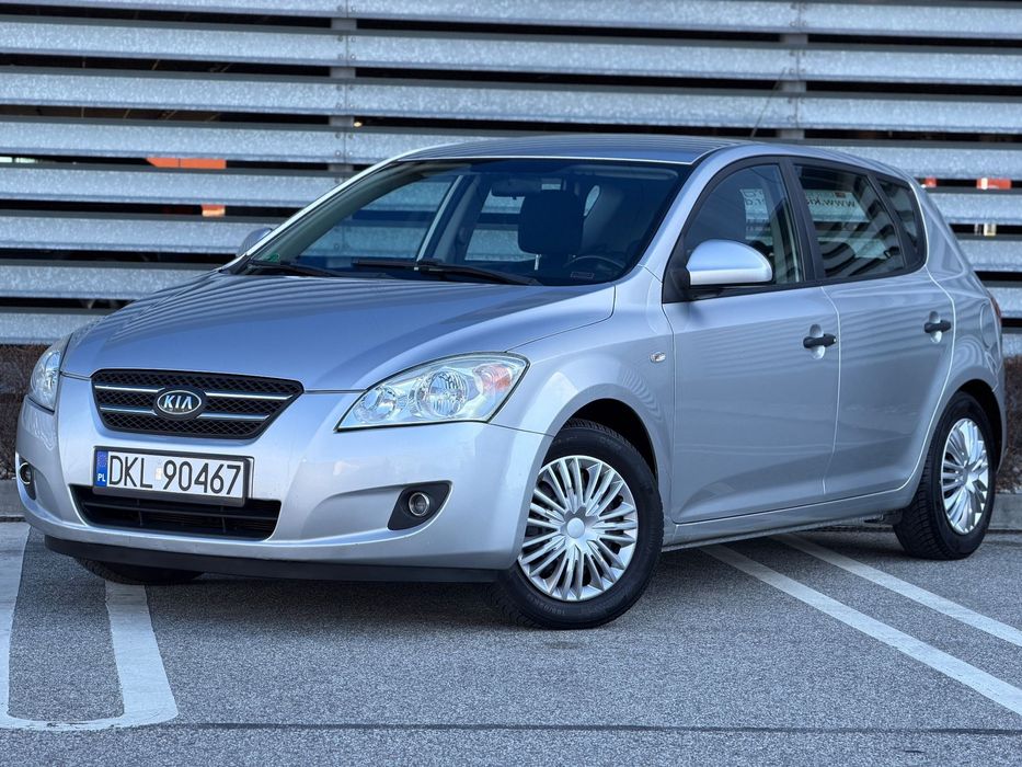 Kia Ceed Benzyna 109 koni 107tyś km Bezwypadkowy 2010r