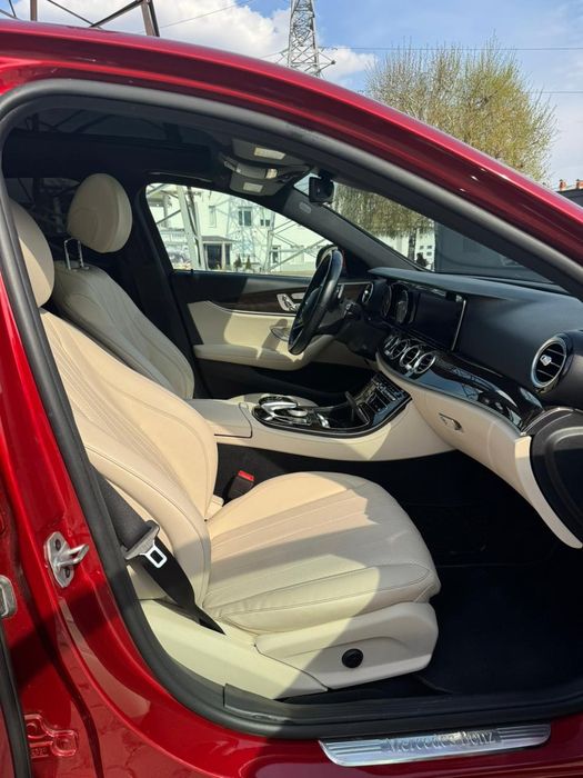 Продам MERCEDES E300