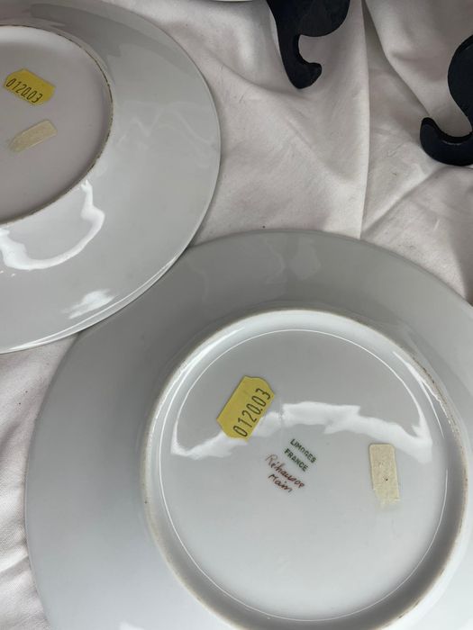Antiguidade pratos decorativos Limoges em bom estado