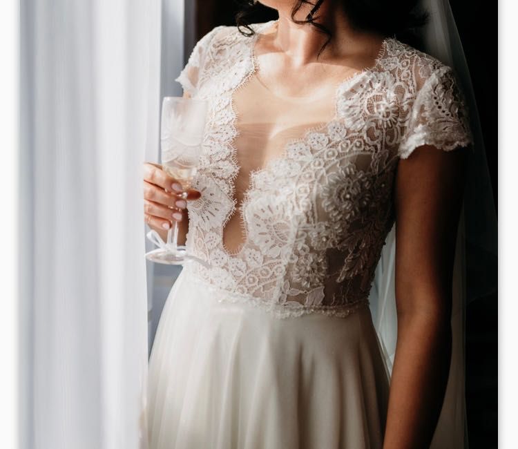 Suknia ślubna śmietankowa, litera A, rozm. 38