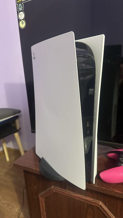 Продається Playstation 5 з дисководом