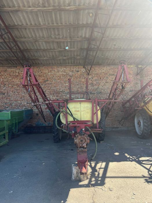 Обприскувач причіпний Hardi (18 м.)