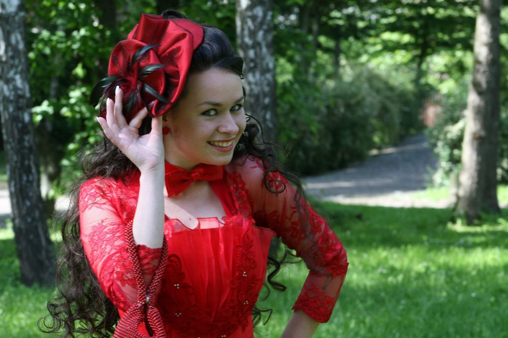 Эффектное яркое красное платье. Эксклюзив! Випускне плаття