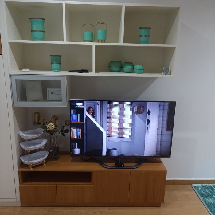 Móvel de TV e prateleira