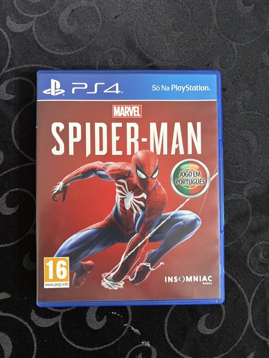 Ps4 PRO 1T, 2 comandos, 5 jogos