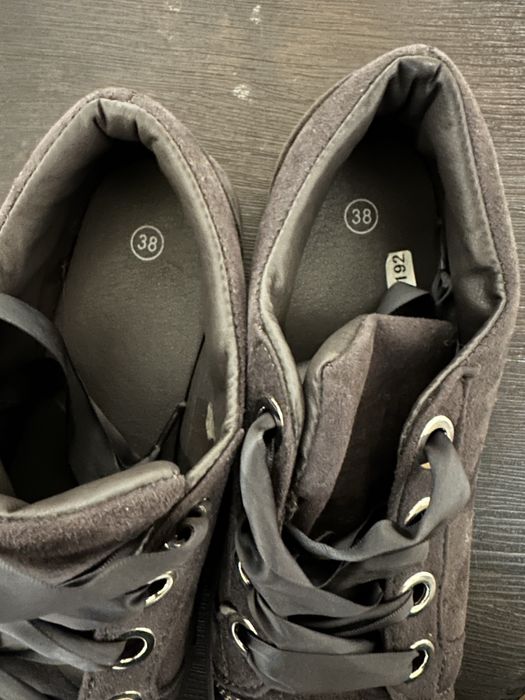 Жіночі кросівки - кеди