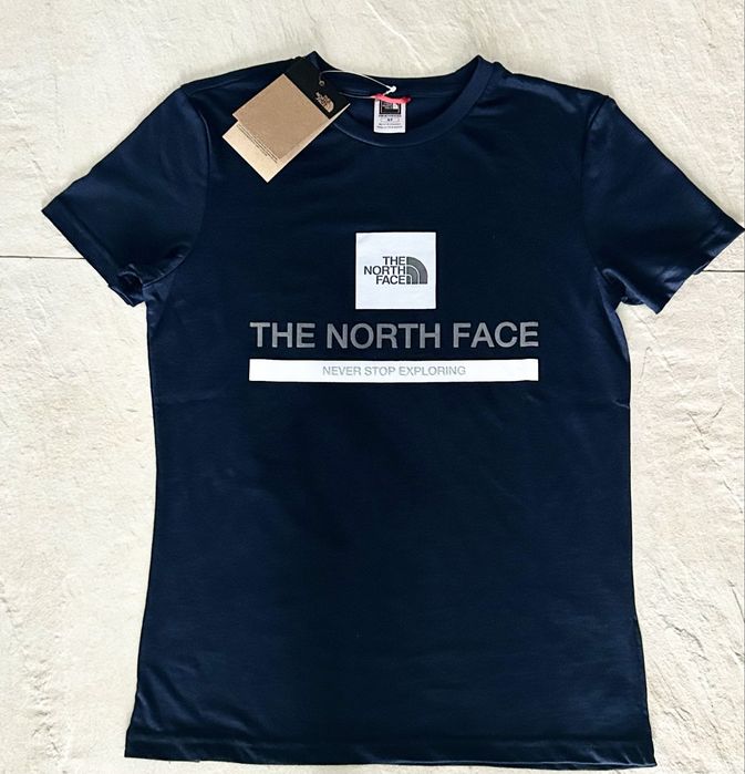T shirt The North Face tamanho S