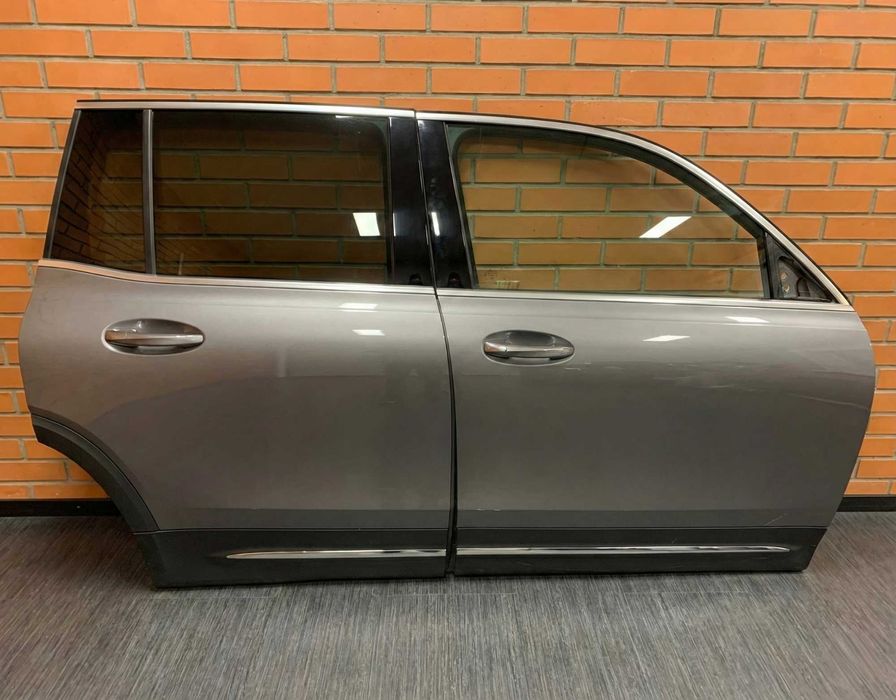 Двері Mercedes GLB X247 W247 передні або задні праві ліві разборка