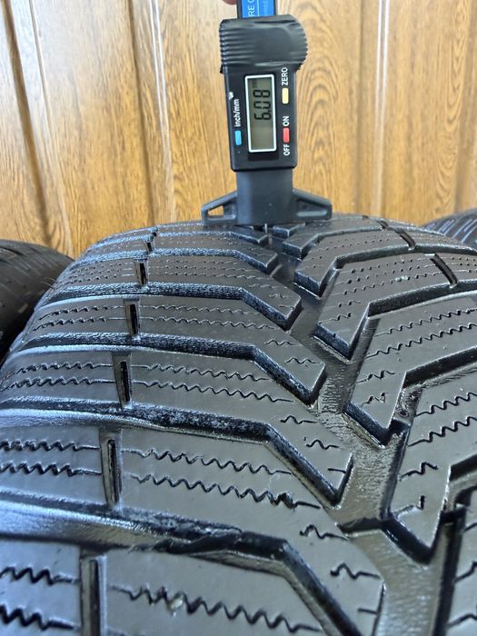 Автошини колеса резина 205/55 R16 Vredestein SnowTrac 3 всесезонні