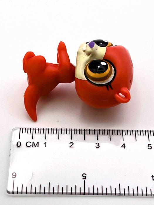 Littlest Pet Shop #3745 Owen Otterson Otter 2014