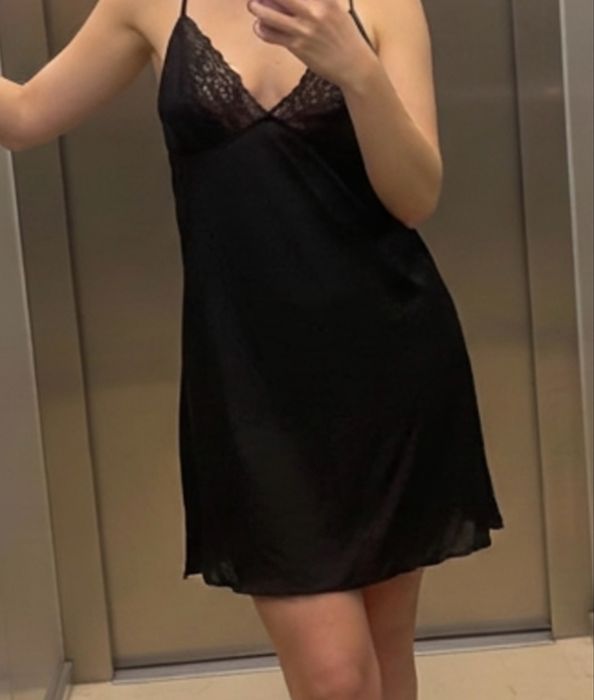 Koszulka nocna Chantelle Lingerie z koronkowym wykończeniem rozmiar S