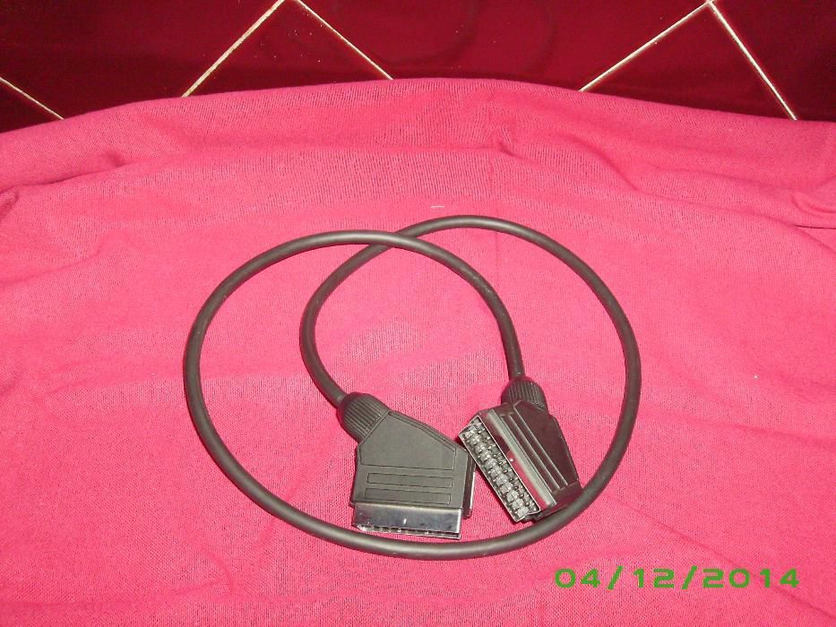 Cabos vários e carregador