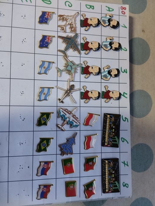 Pins de coleção da Disney e outros