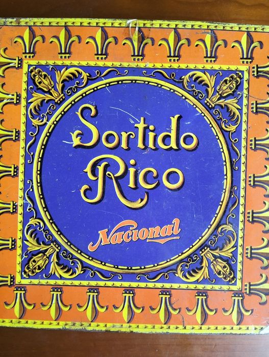 Antiga lata sortido rico "Nacional"