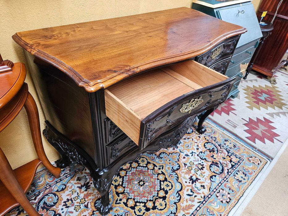 Cómoda antiga em madeira maciça - óptimo estado geral