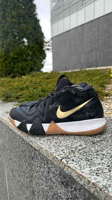 nike kyrie 4 - купити чоловічі кросівки - Ціна на OLX.ua