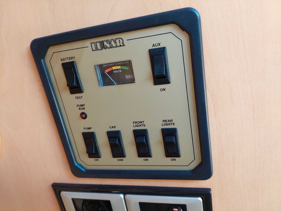 Lunar Lexon CS 2004 Караван, причеп кемпінг, дача на колесах