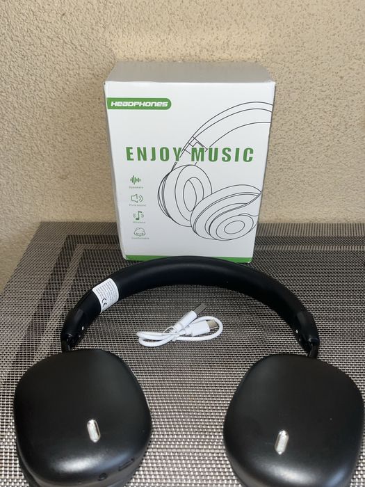 Нові бездротові навушники