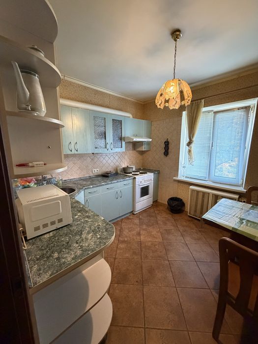 Продаж квартири на Радунській, 3