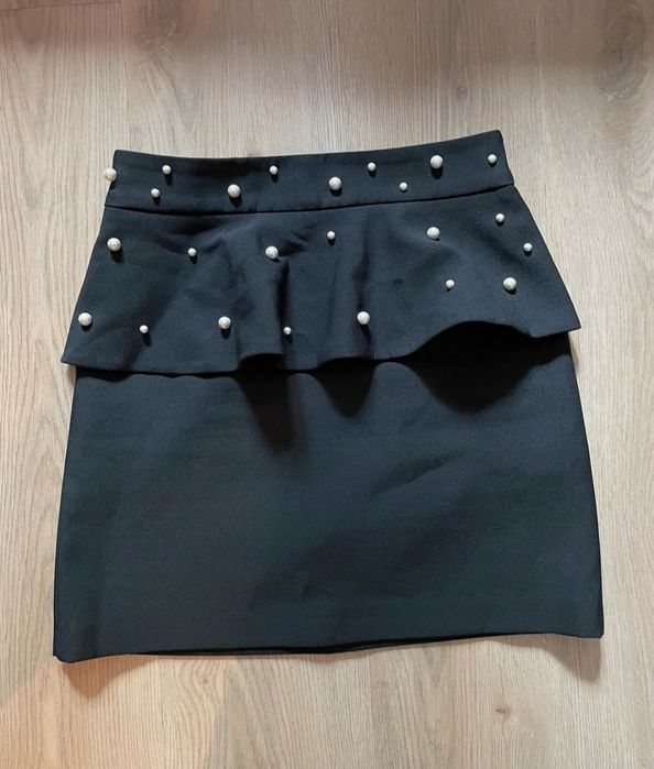 Spódnica czarna z baskinka perelki Zara Basic M