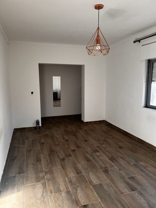 Aluga-se t4 vale milhaços