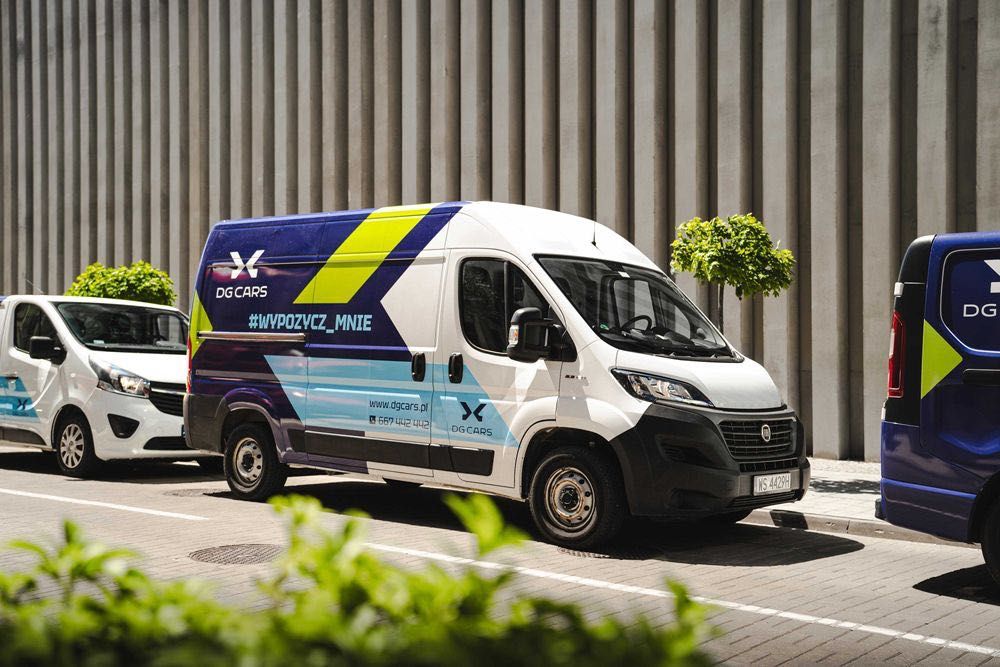 Wypożyczalnia samochodów dostawczych, wynajem busów - DG Cars