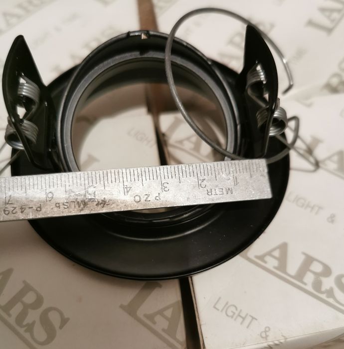 Oprawa halogen czarny mat pod standard żarówkę Led.