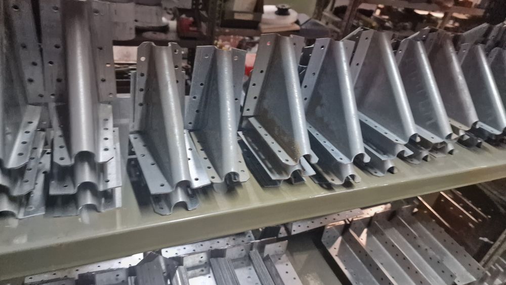 Suportes de apoio de fixação de postes  suportes em U SUPORTES AJUSTAV