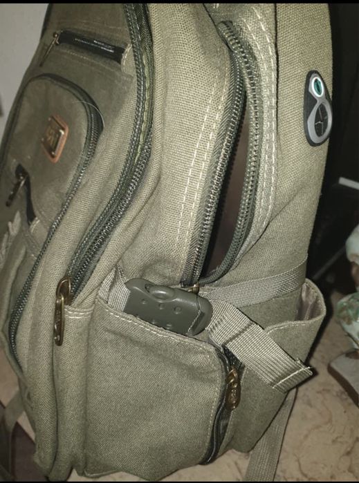 Vendo mochila/mala de viagem