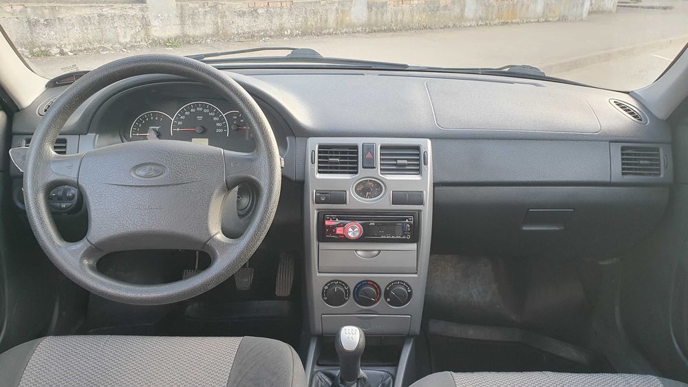 Lada priora 2012