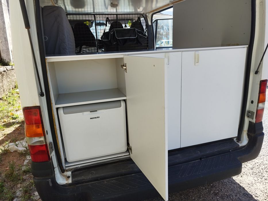 Ford Transit adaptada para campismo