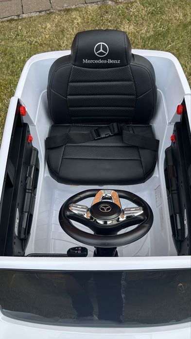 Авто для дитини Мерседес Mercedes EQA Дитячий електромобіль Наявність