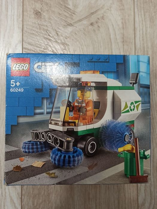 Машина для уборки улиц. Lego city