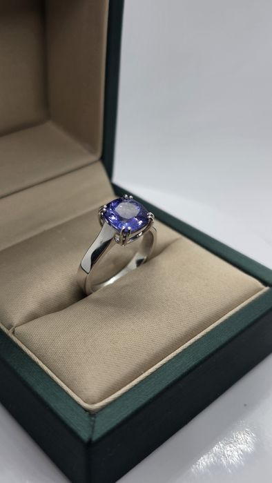 Złoty pierścionek z tanzanitem 2,94 ct