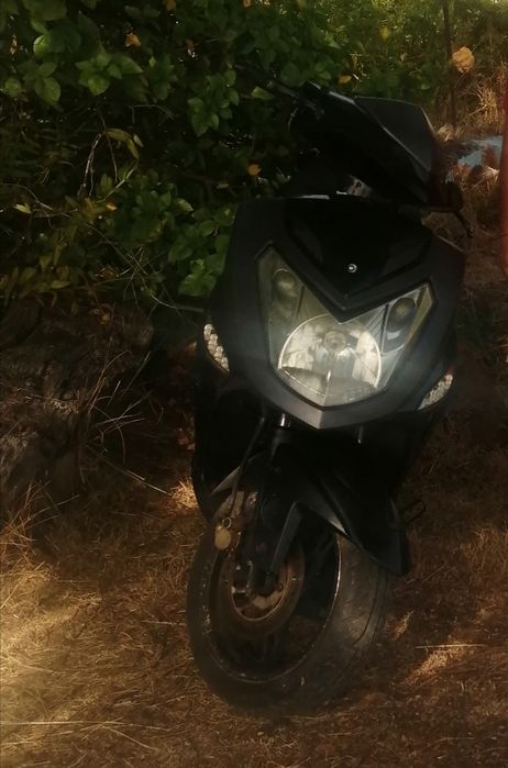 Vendo ou troco Yiben 125