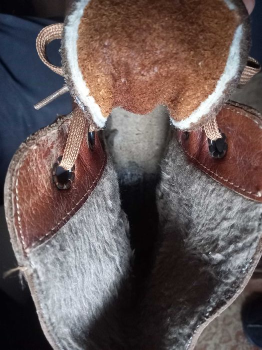 Ботінки зимові з натуральної шкіри та цигейку розмір 44