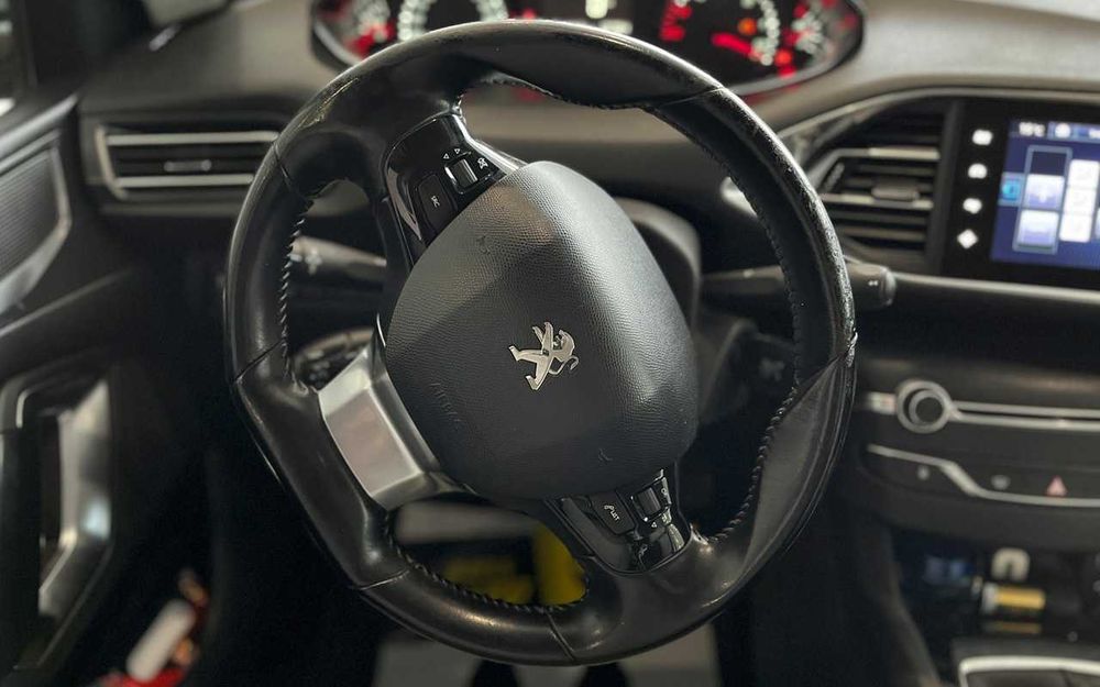 Peugeot 308 2016