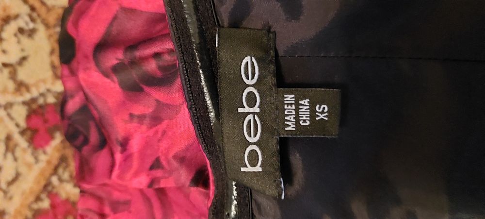 Продам платье фирменное