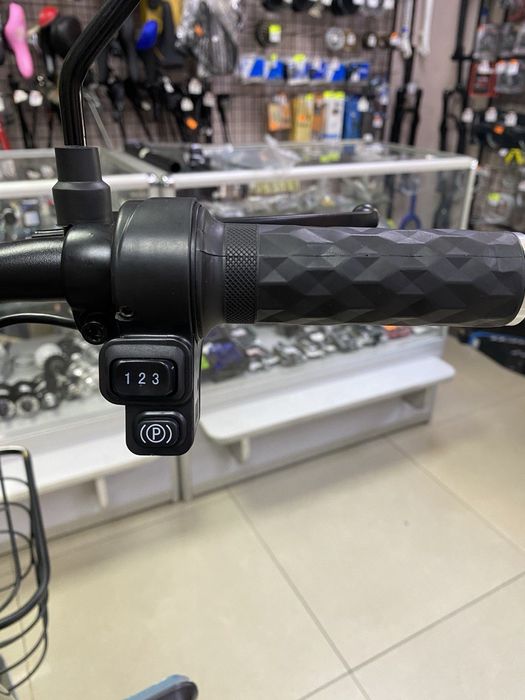 Електроскутер 60V 24Ah 800W электромопед CR-2