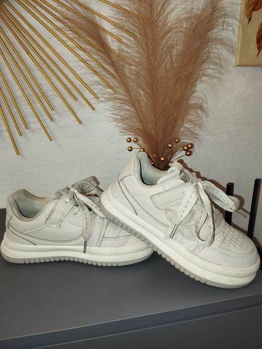 Кросівки для дівчинки