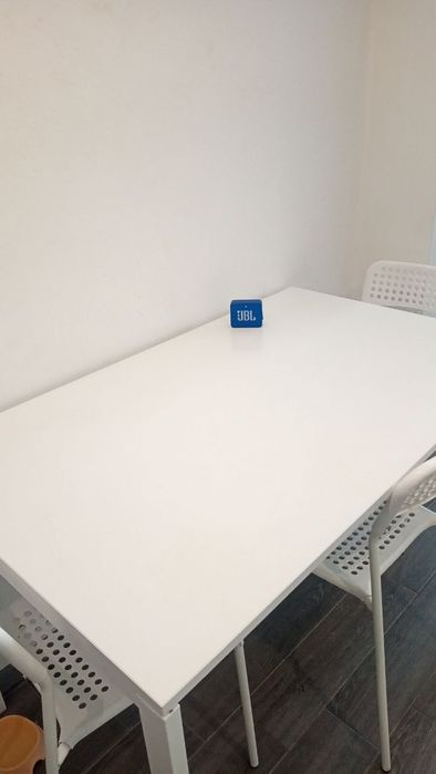 Кімната Позняки для дівчини без власників  є генератор для ліфту