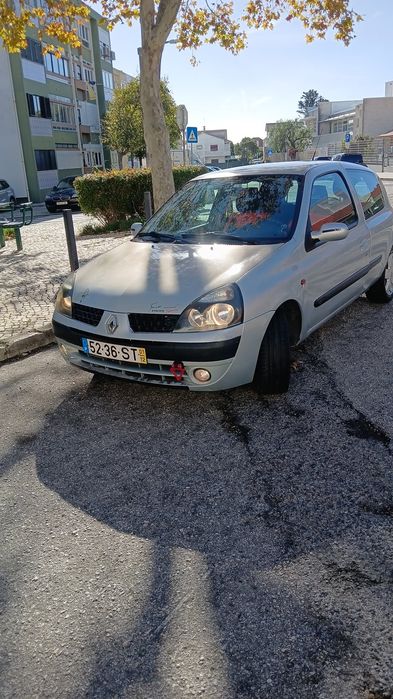 Renault Clio — fotografia 4