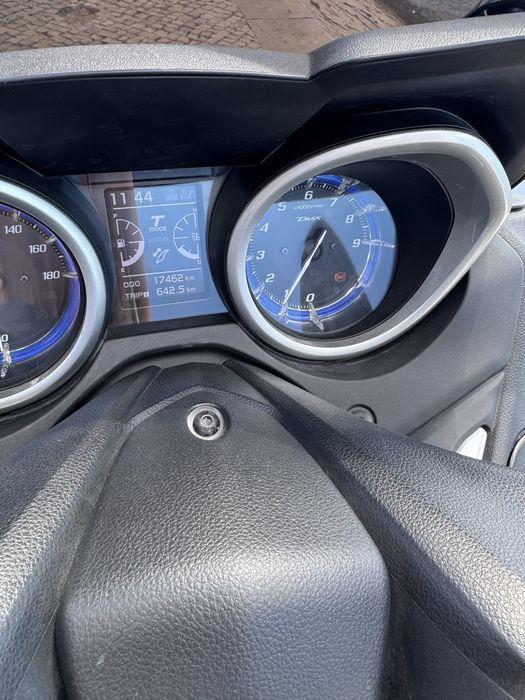 Yamaha TMAX 530 DX 2018 | 17.000 km | Linha Akrapovic | Impecável