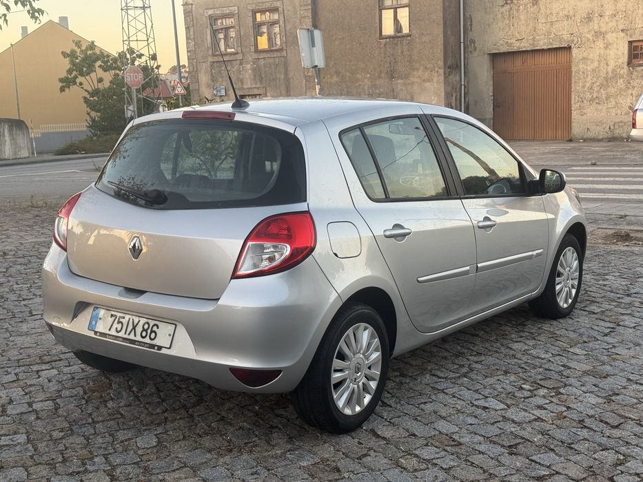 Renault clio 1.2i