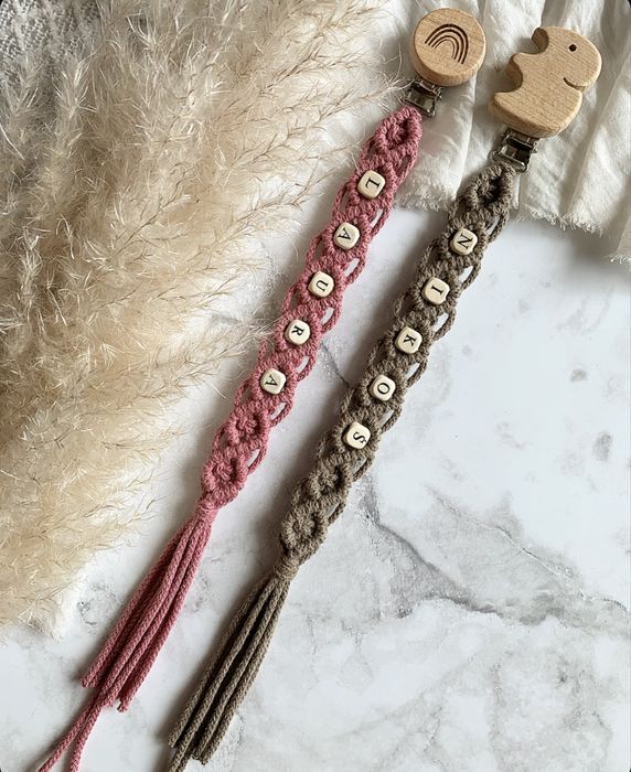 Zawieszka do smoczka makrama