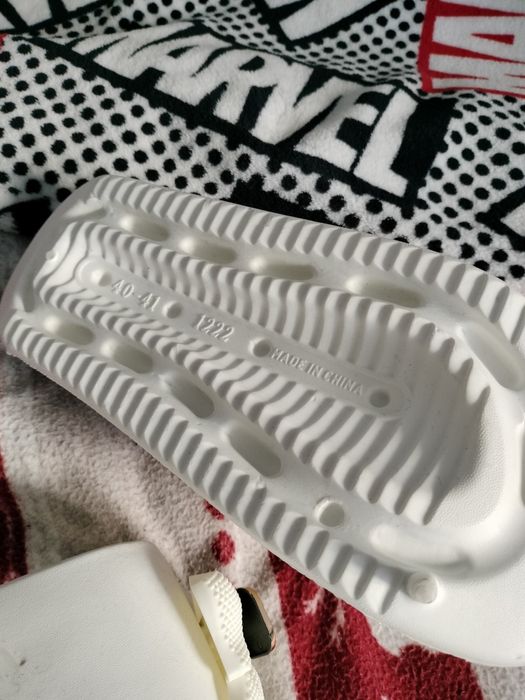 Klapki nowe z misiem. Okazja.