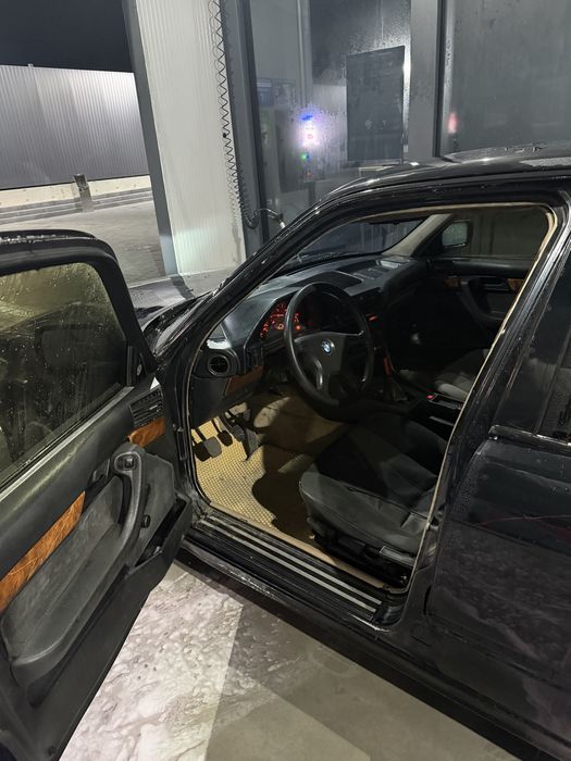 BMW e34 2,5 бензин