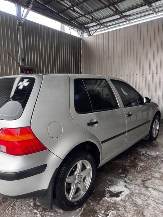 Продам Golf 4 1.6