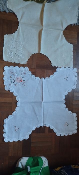 Toalhas, centros de mesa bordados