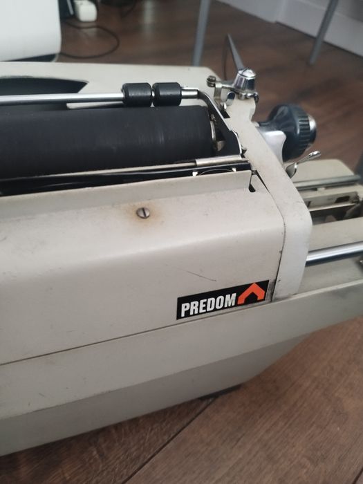 Maszyna do pisania antyk działa